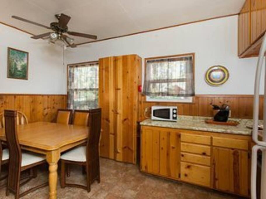 Green Cabin In Big Bear Lake 3 Bdr Pets Friendly Big Bear City Extérieur photo