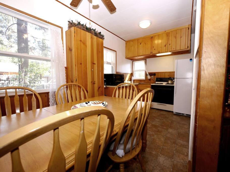 Green Cabin In Big Bear Lake 3 Bdr Pets Friendly Big Bear City Extérieur photo